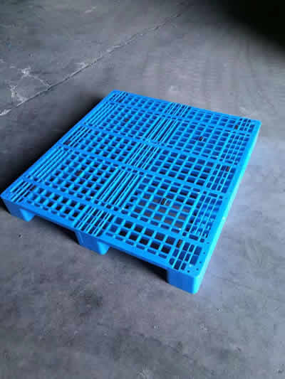 影響塑料托盤價(jià)格的因素